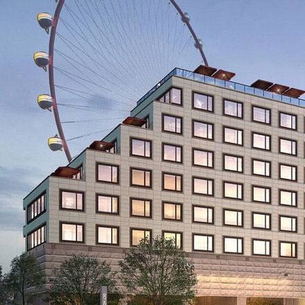 酒店标识标牌设计公司规划森林酒店步道标识。